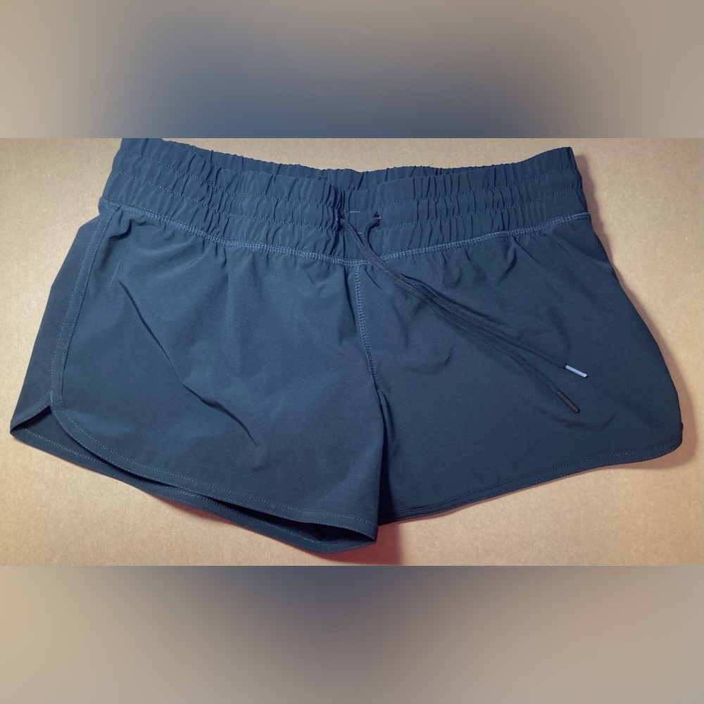 Lands’ End Polyester Womens Athletic Shorts Black Size 6
